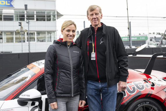 Wimbledon-Siegerin Angelique Kerber und Rallye-Ikone Walter Röhrl bei der DTM