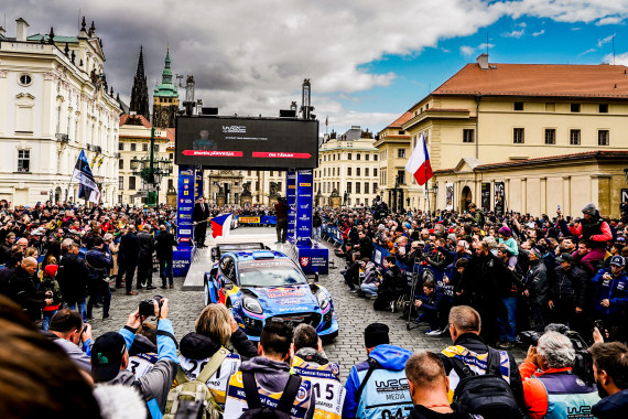 Die Central European Rally 2024 wird erneut vor der beeindruckenden Kulisse der Prager Altstadt gestartet. Das Ziel ist im bayerischen Passau