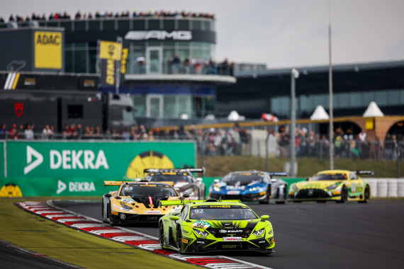 Greift in seinem Lamborghini Huracán GT3 Evo2 nach der Tabellenspitze: Mirko Bortolotti