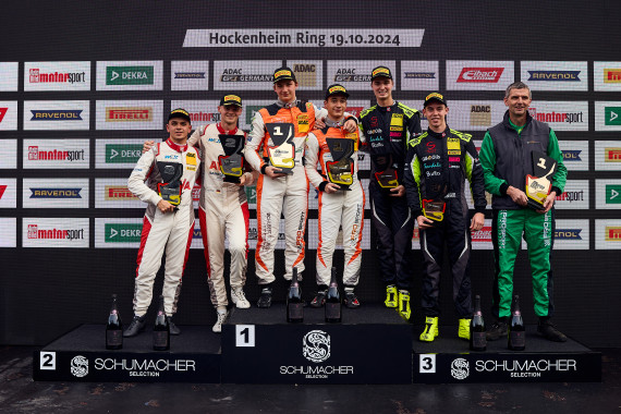 Das Samstagspodium der ADAC GT4 Germany auf dem Hockenheimring