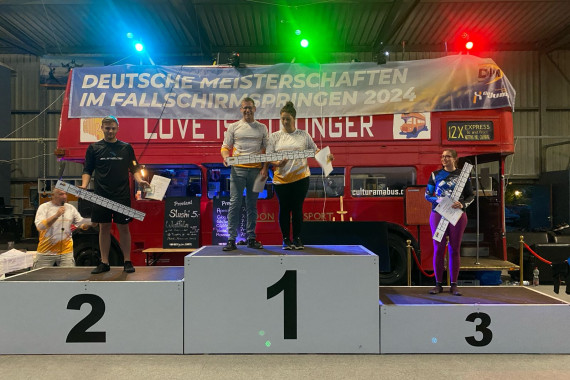 Siegerehrung: SP Mixed Team Linus Eckenigk, Thorsten Morhaus, Juliane Radow, Dafni Kryoneriti