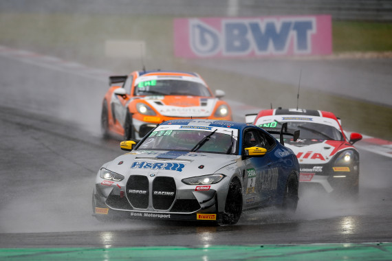 Der BMW M4 GT4 von Hofor Racing by Bonk Motorspor