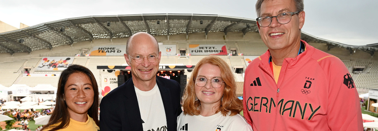 Kim Bui, Mitglied der IOC Athletenkommission, DSGV-Präsident Prof. Dr. Ulrich Reuter, DSM-Geschäftsführerin Claudia Wagner und DOSB-Präsident Weikert.