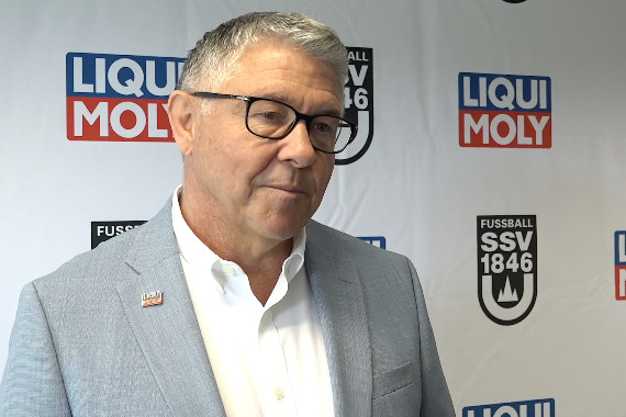 Im Interview spricht Peter Baumann, Marketingleiter LIQUI MOLY u.a. über die Bedeutung von Liqui Moly als neuen Hauptsponsor sowie über den besonderen Aufstieg in die zweite Bundesliga des SSV Ulm 1846 Fussball.