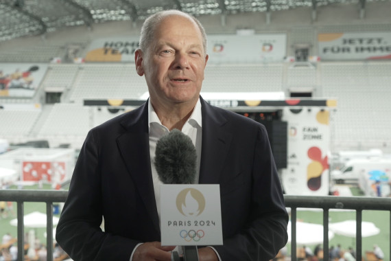 Der Bundeskanzler spricht in einem kurzen Statement über seine Eindrücke von den Olympischen Spielen in Paris.