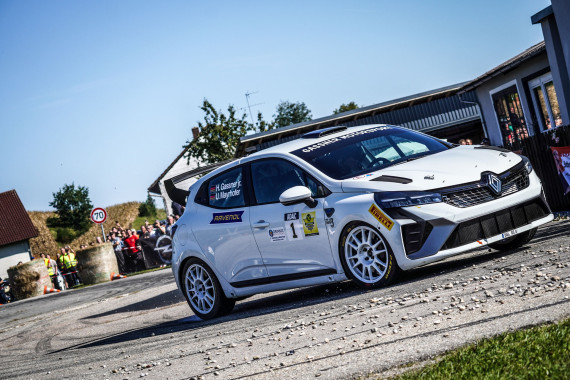 Hermann Gaßner (Bad Reichenhall) tritt bei der Central European Rally zum ersten mal im Renault Clio Rally 3 an – es ist sein 30. Start bei einem WM-Lauf