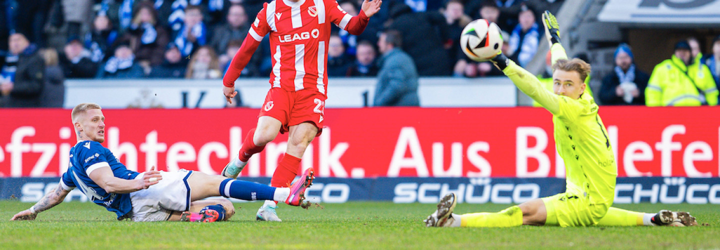 Cottbus-Torschütze zum 2:0 gegen Bielefeld, Maximilian Krauß, ist Gast im aktuellen „4zu3“-Podcast