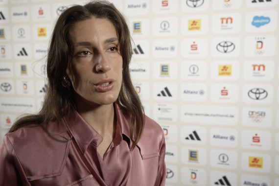 Im Interview spricht die ehemalige Weltranglisten-Neunte und heutige Tennis-Expertin Andrea Petkovic u.a. über die Karriere Angelique Kerbers sowie ihre Einschätzungen zum weiteren Verlauf des Olympischen Tennisturniers.