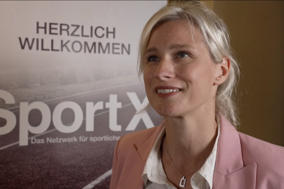 Im Interview spricht Britta Heidemann, Olympiasiegerin im Fechten und Vorstandsmitglied der Olympic Refugee Foundation, u.a. über die Bedeutung der psychischen Gesundheit sowie ihre neue Rolle beim IOC.