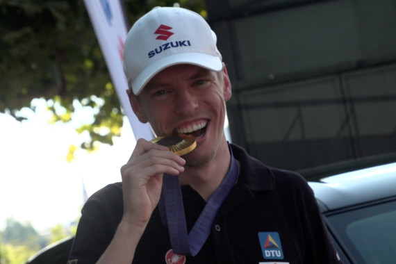 Impressionen vom Empfang der olympischen Goldmedaillengewinner*innen mit den Stimmen der Triathleten*innen.