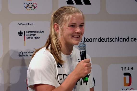 In der Pressekonferenz sprach Alexandra Föster über die Olympischen Spiele und ihre Ziele.